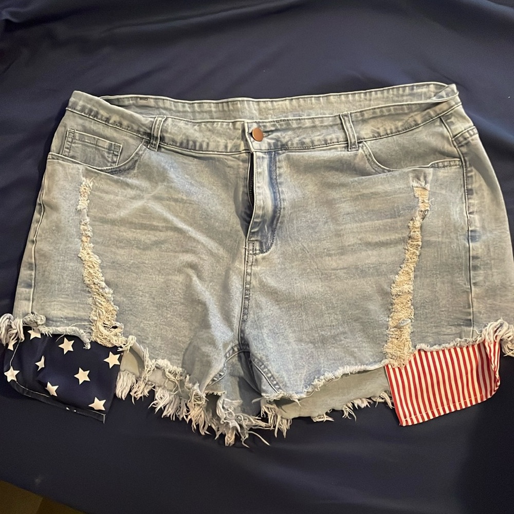 Women’s stretch xxl (16) cut off American flag shorts